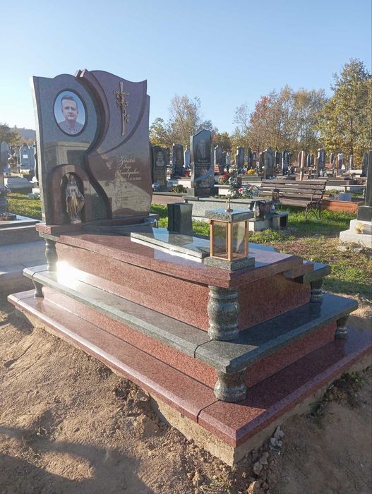 Пам'ятники від виробника LMR