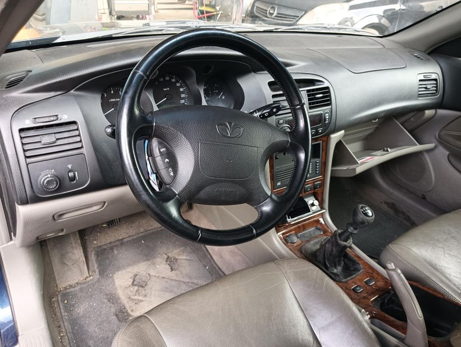 Guarda-Lamas Frente Direito Daewoo Evanda