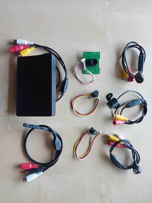 Câmeras CCTV (3.3V-12V) + TFT 12V (p/ carro, vigilância) + Cabo 5m