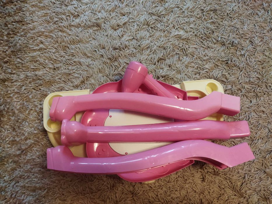 Столик для макіяжу маленькій принцесі