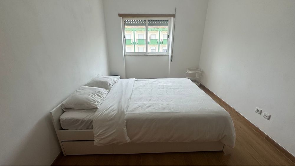 Arrenda-se quarto