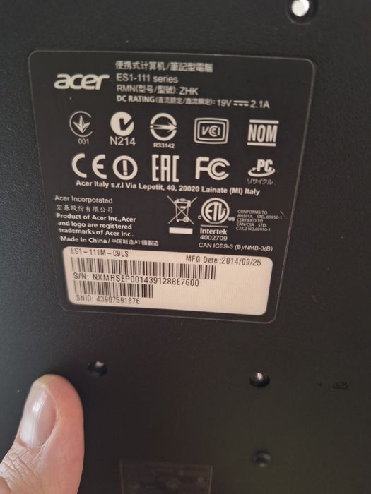 Tylna obudowa z modelu Acer Aspire ES1
