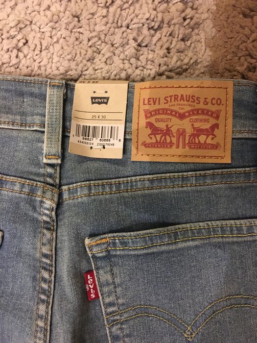 Spodnie jeans dzwony Levi’s 726 High Rise Flare 25x30