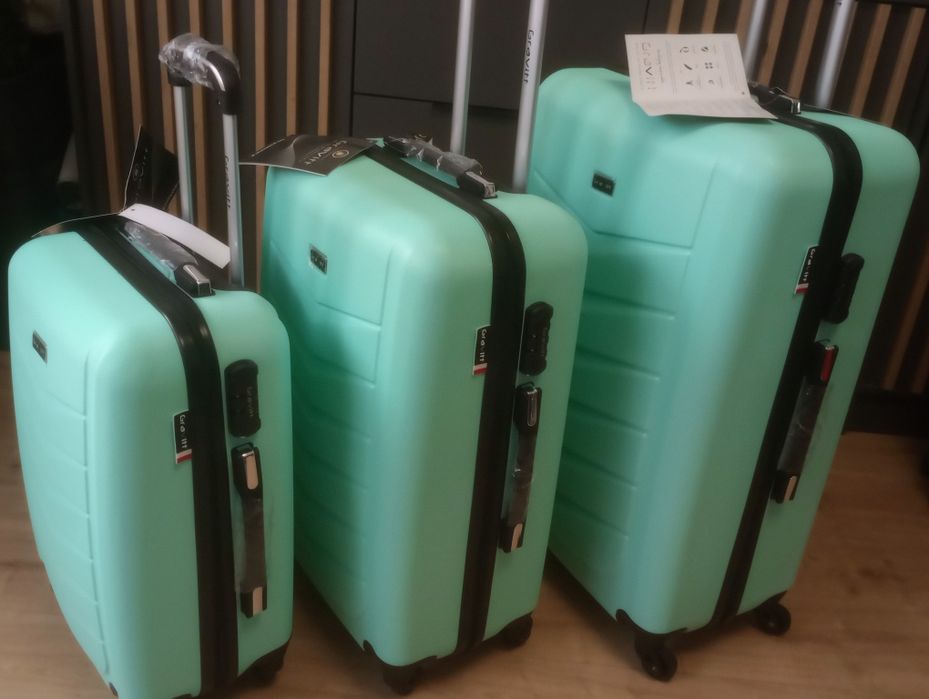 Nowe walizki  zestaw 3 sztuki