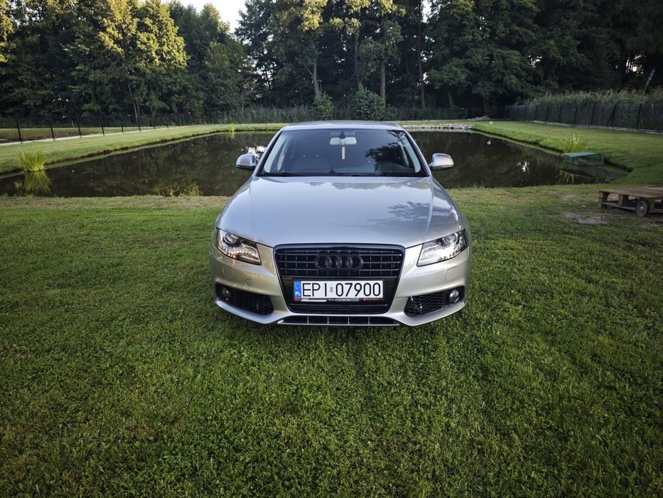 Audi A4 B8 2.0 TDI 143 KM S line | Bi-Xenon + LED | manual | 6-biegów | 2 kluczyki
