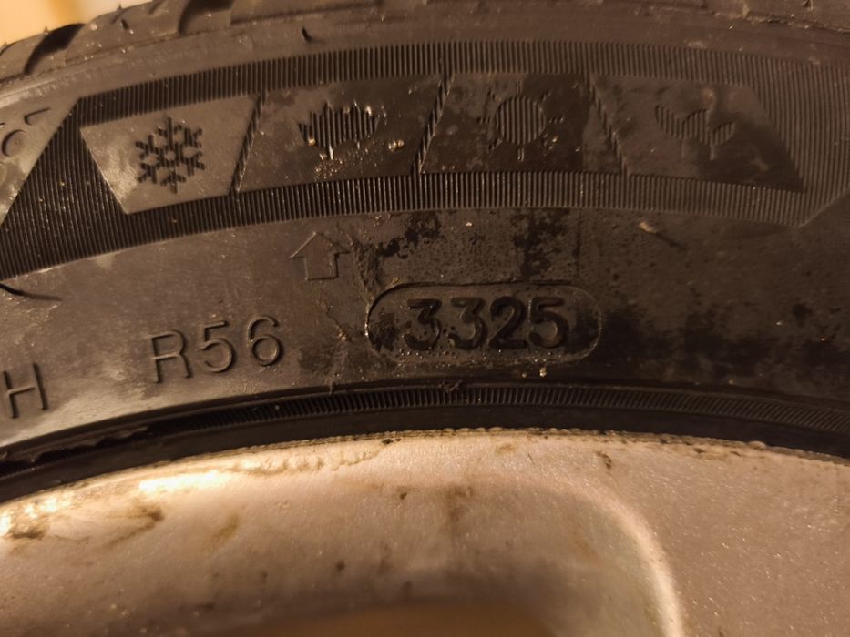 Oryginalne felgi Skoda z oponami 225/45/17