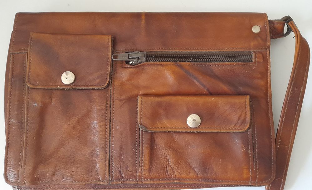 Mala vintage em pele genuina 23x16 cm + oferta cinto cabedal