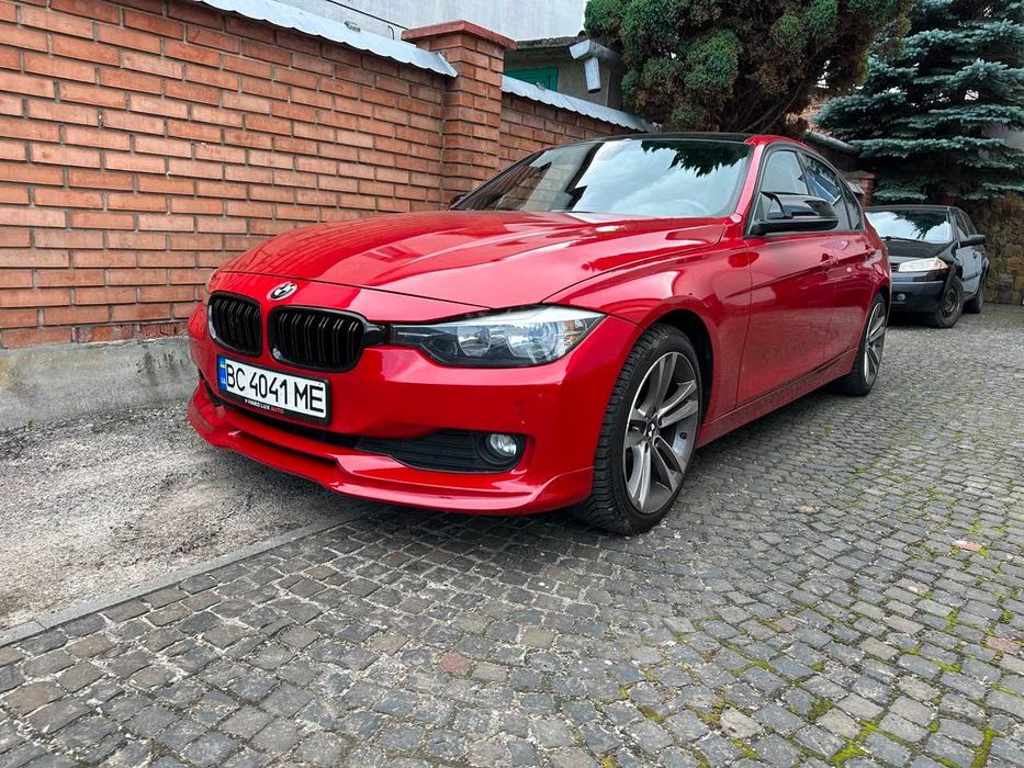 BMW 328i F30  2012