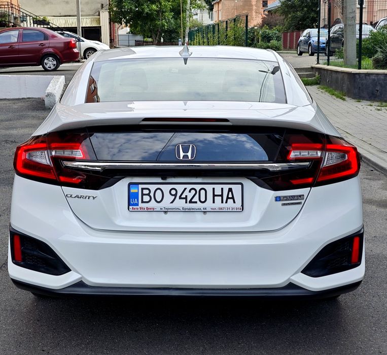 Honda Clarity Hybrid 2020