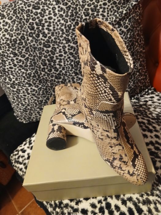 Botas meio cano únicas