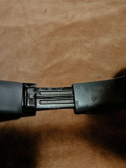 Наушники beats by dr. dre b0518. На запчасти.