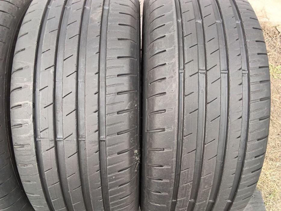 Продам шини 215/55R16