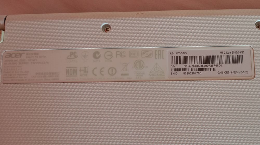 Portátil Acer Aspire R3