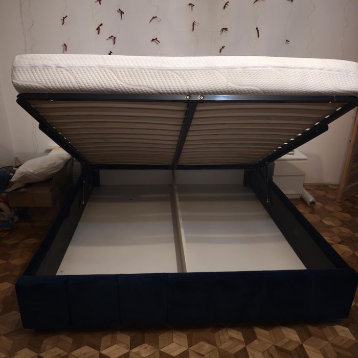 Łozko tapicerowane 180x200