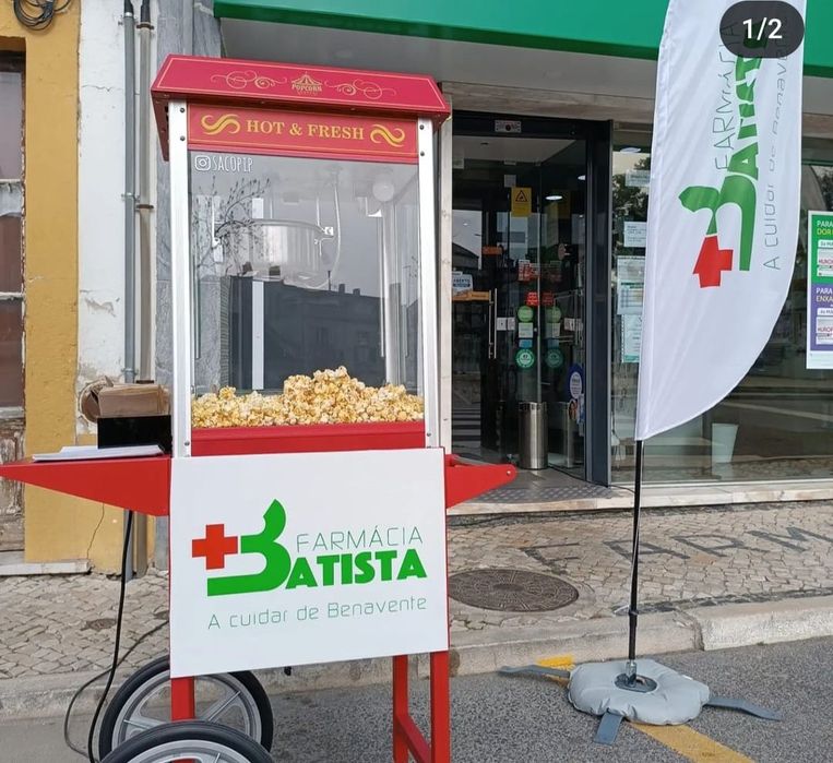 Carrinho de Pipocas, algodao doce, HotDogs, Crepes Suiços