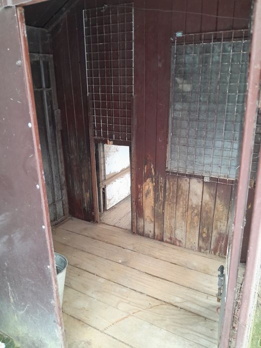 Вольєр для собак