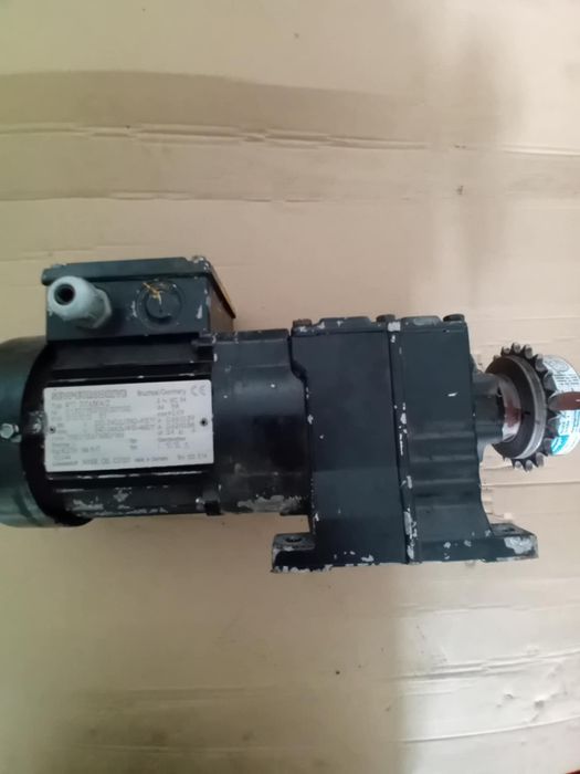 Motoreduktor 0.12 kW