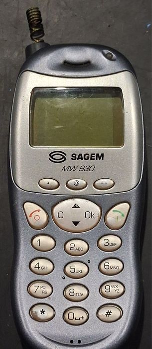 Diversos telemóveis sem carregador
