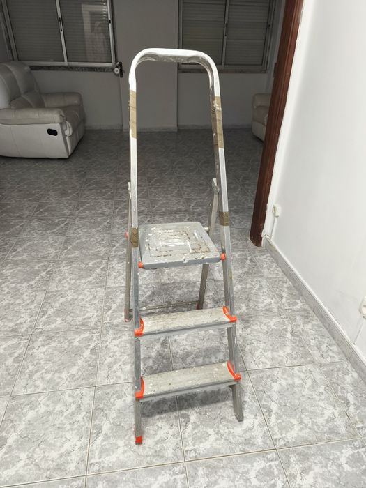 Escadote 3 degraus