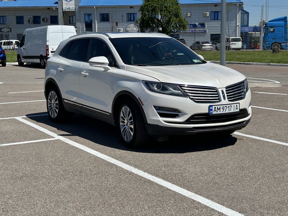 Автомобіль Lincoln MkC, 2017 року