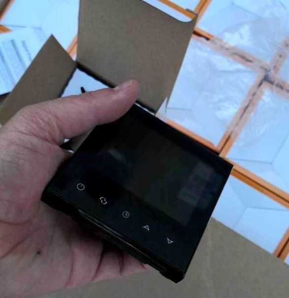Termostat pokojowy LCD