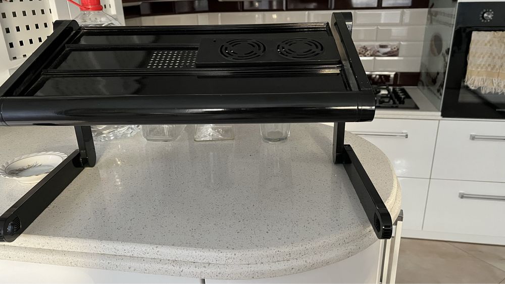 Підставка під ноутбук