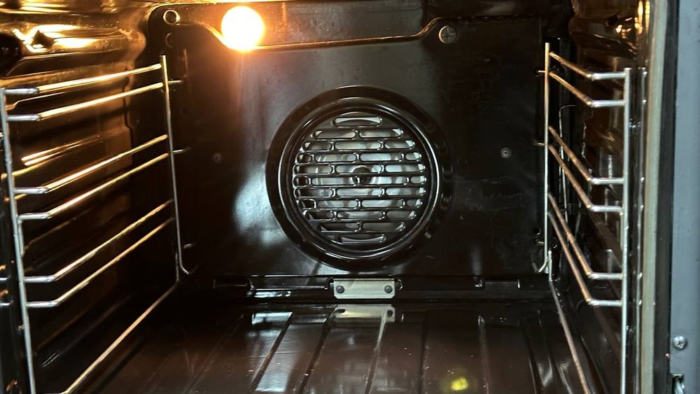 SMEG Конвекційна піч