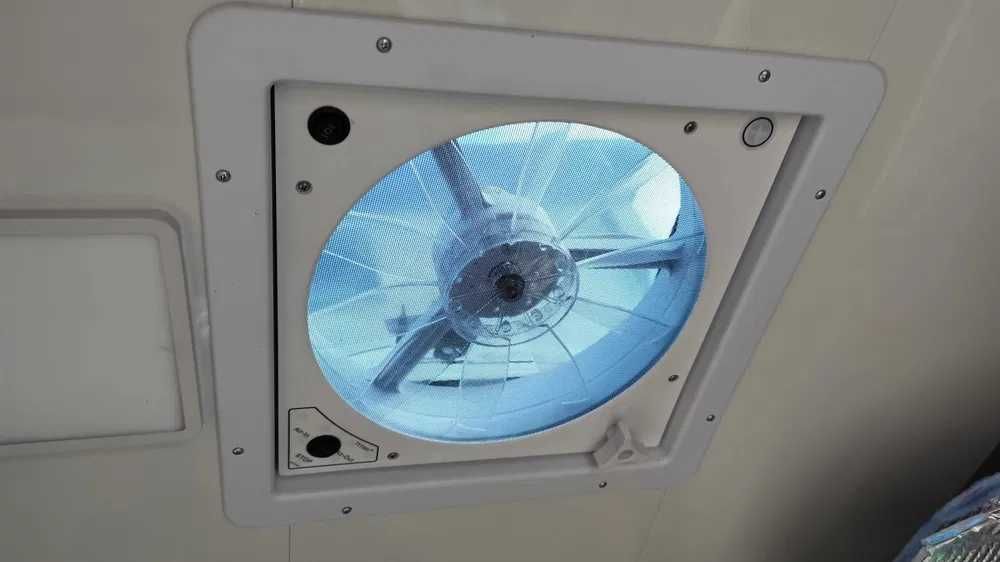 Okno dachowe kamper przyczepa, F. VAT wentylator NOWE szyber 14" 34cm