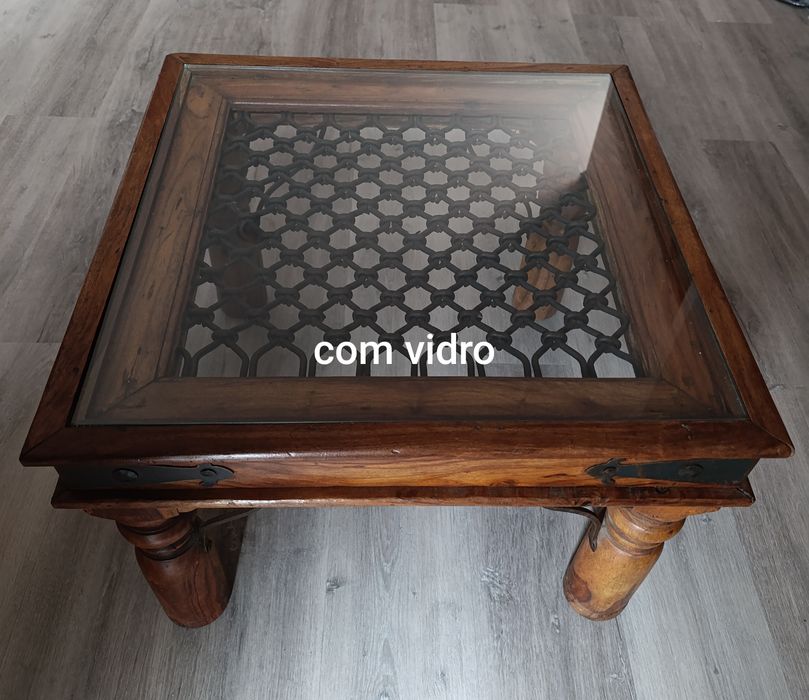 Mesa de apoio rústica , em madeira exótica maciça e ferro forjado