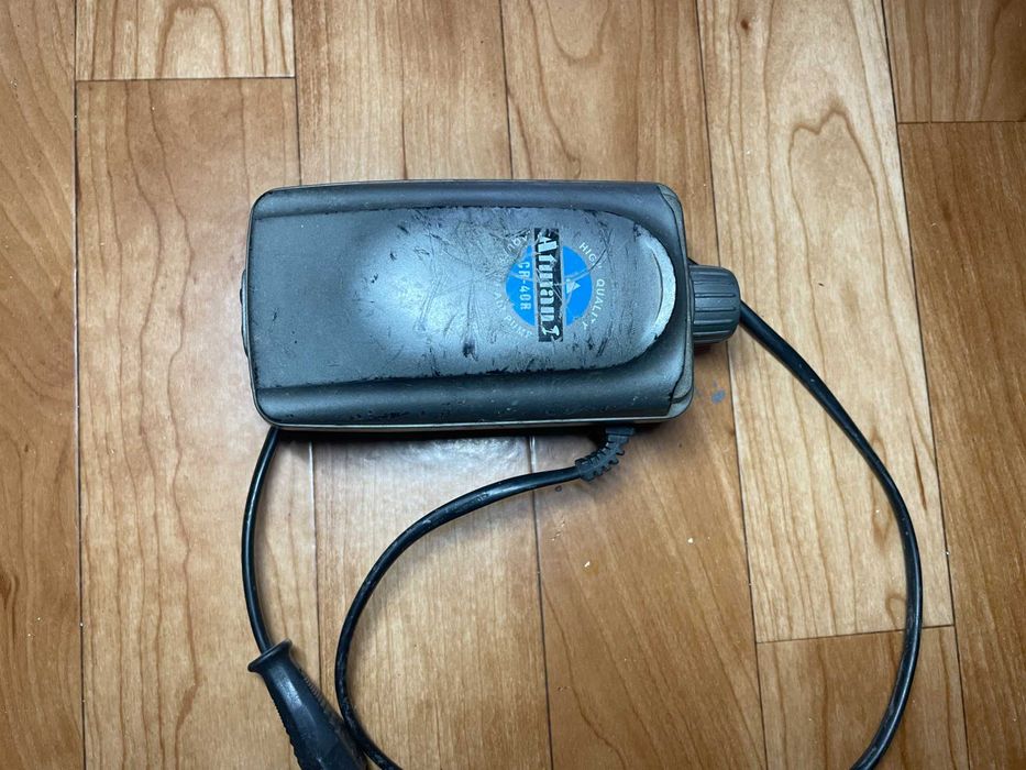 компресор для акваріума  Aquael Atman вживані