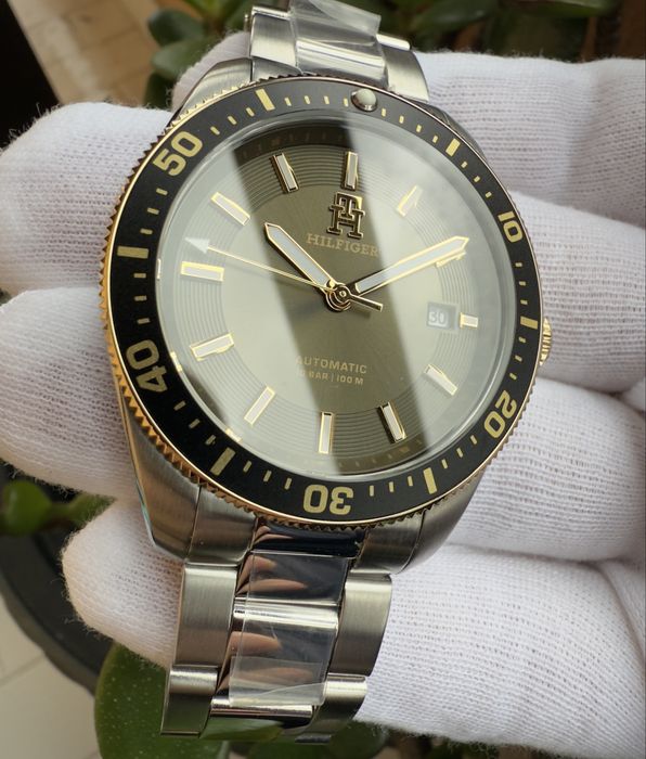 Tommy Hilfiger Automatico Novo!!
