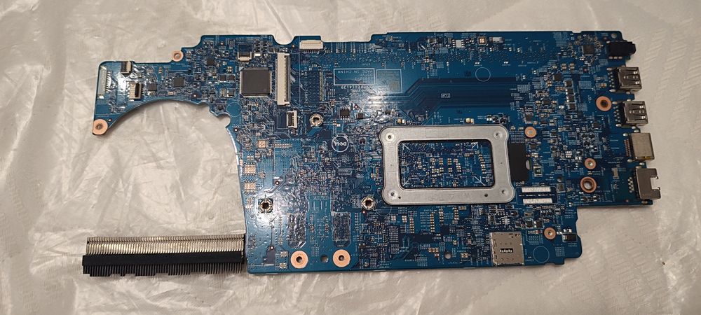 Материнська плата Dell Latitude 3580 в повныстю робочому стані