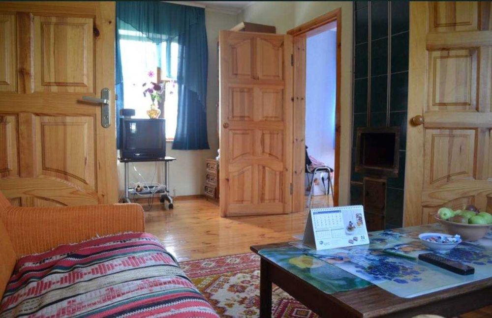 Просторий будинок в Загальцях - тихе місце для життя.