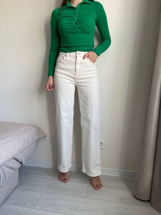 Молочні джинси з високою талією