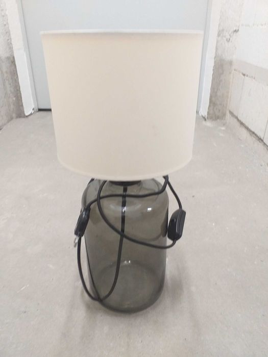 Lampka nocna na stolik