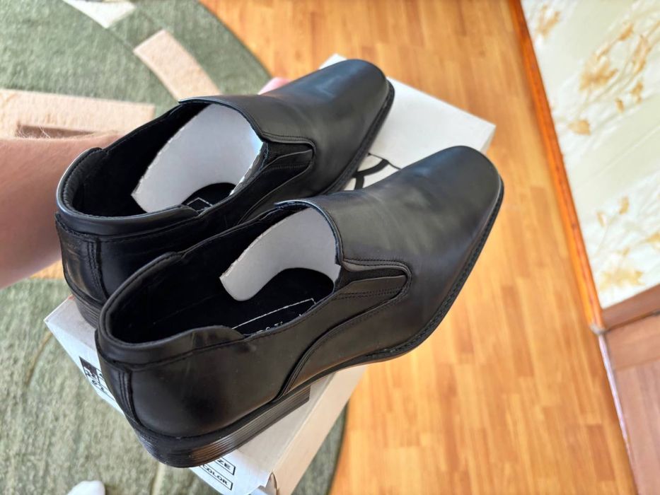 Чоловічі туфлі 41-5розмір