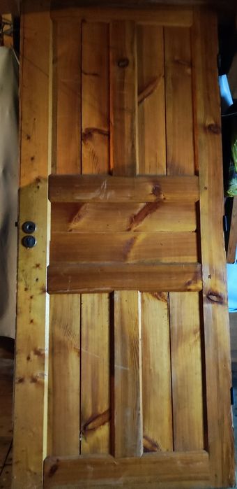 Продаються дверні полотна