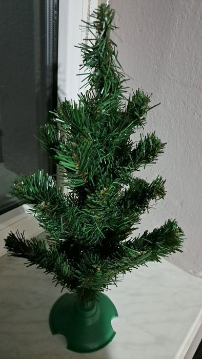 Choinka sztuczna wys 47cm  nowa