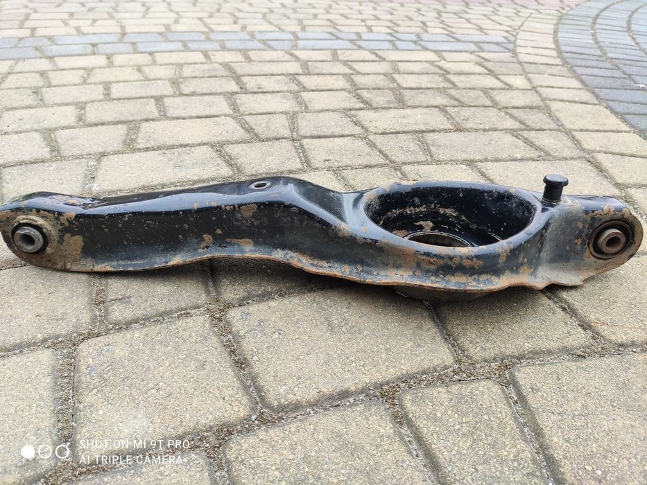 Продам ричаг задній правий на Мазда 5 2005-2010 р. Оригінал ціна 700 г