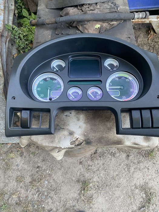 Щиток приборів Даф105