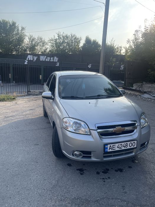 Продам  Chevrolet AVEO 1.5 газ /бенз 2011 год
