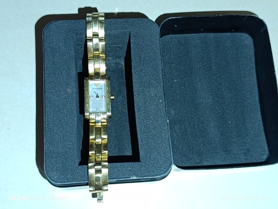 Emporio Armani часы женские золотые винтаж кварцевые