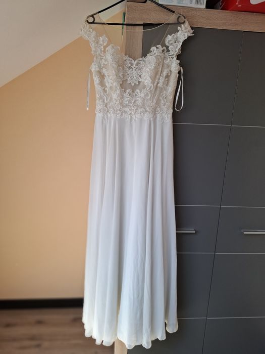 Piękna suknia ślubna