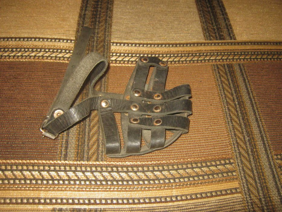 Новый кожаный намордник