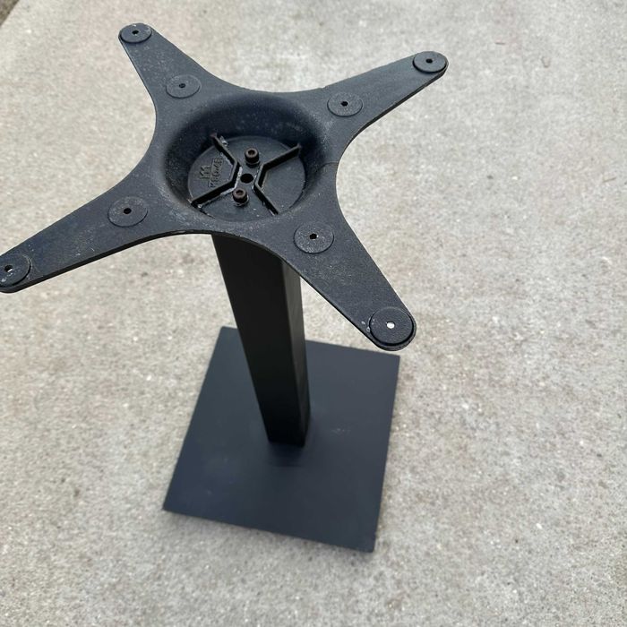 Żeliwna podstawa kwadratowa do stołu - Pedrali