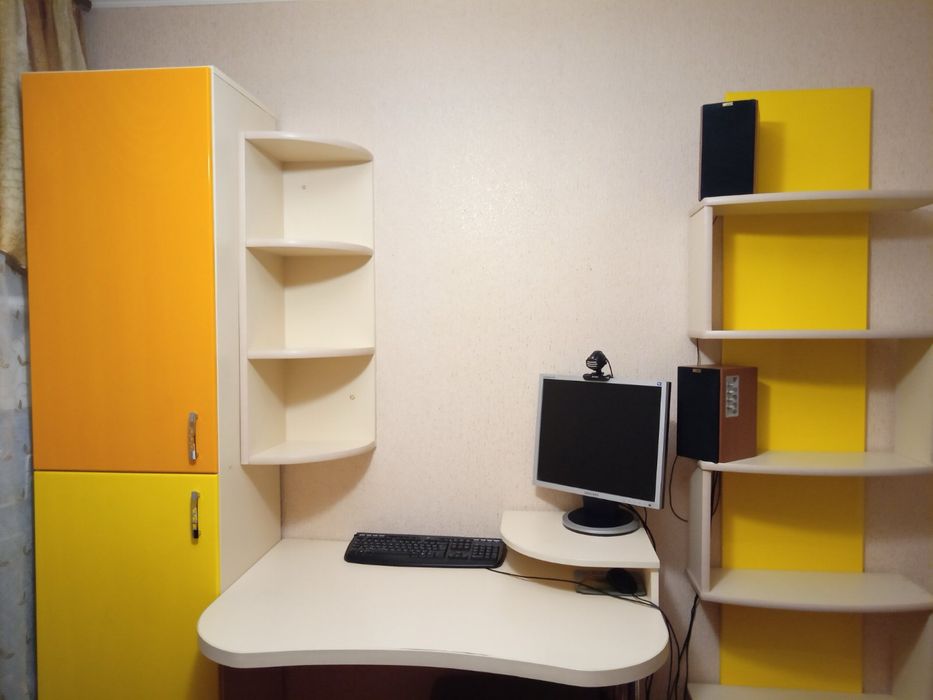 Стінка, дитяча стінка, учнівський куточок