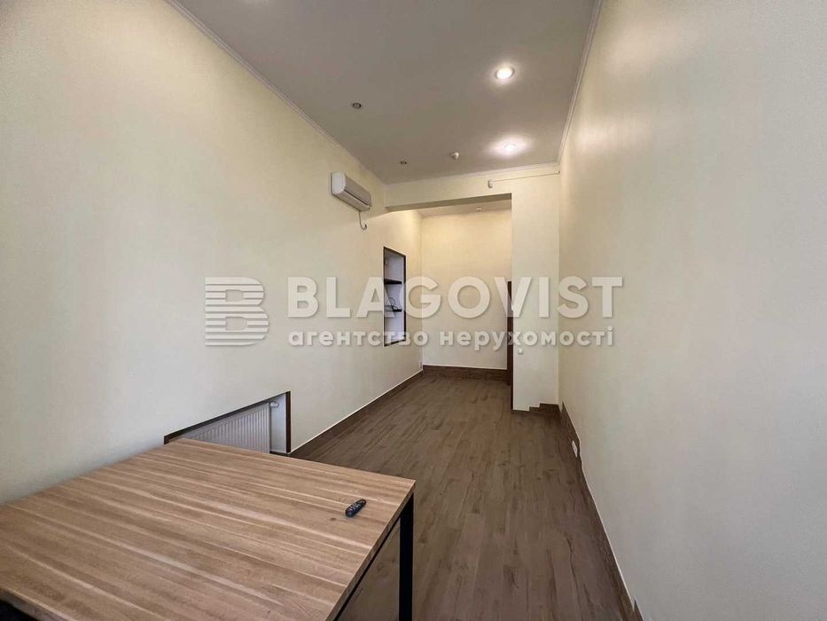 Продаж офісу, Центр, Фасад, Театральна, Хрещатик, Чикаленка (Пушкінська)