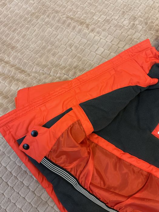 Продам детскую зимнюю курточку