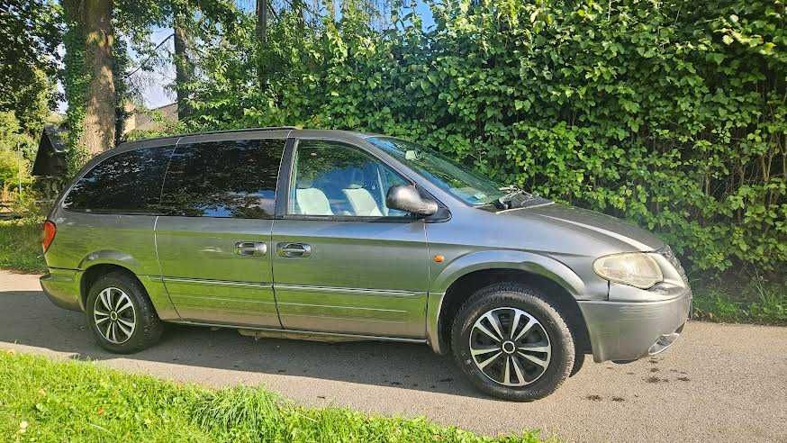 Chrysler Grand Voyager 2008, 2776 cm3