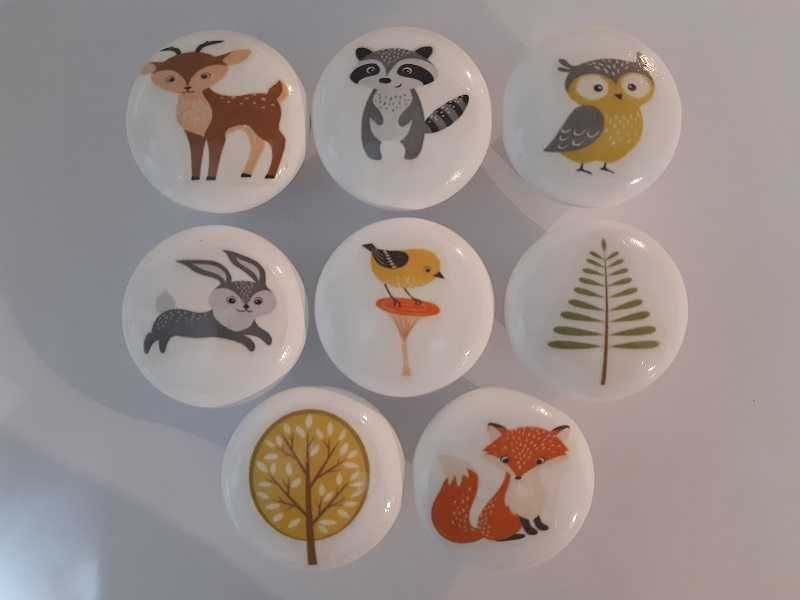 Uchwyty do mebli drewniane do dziecięcego pokoju